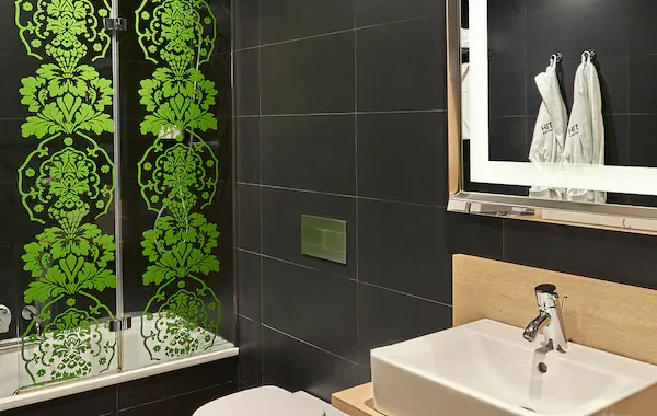 NH_Campo_Cartagena_Room_Bathroom_Overview